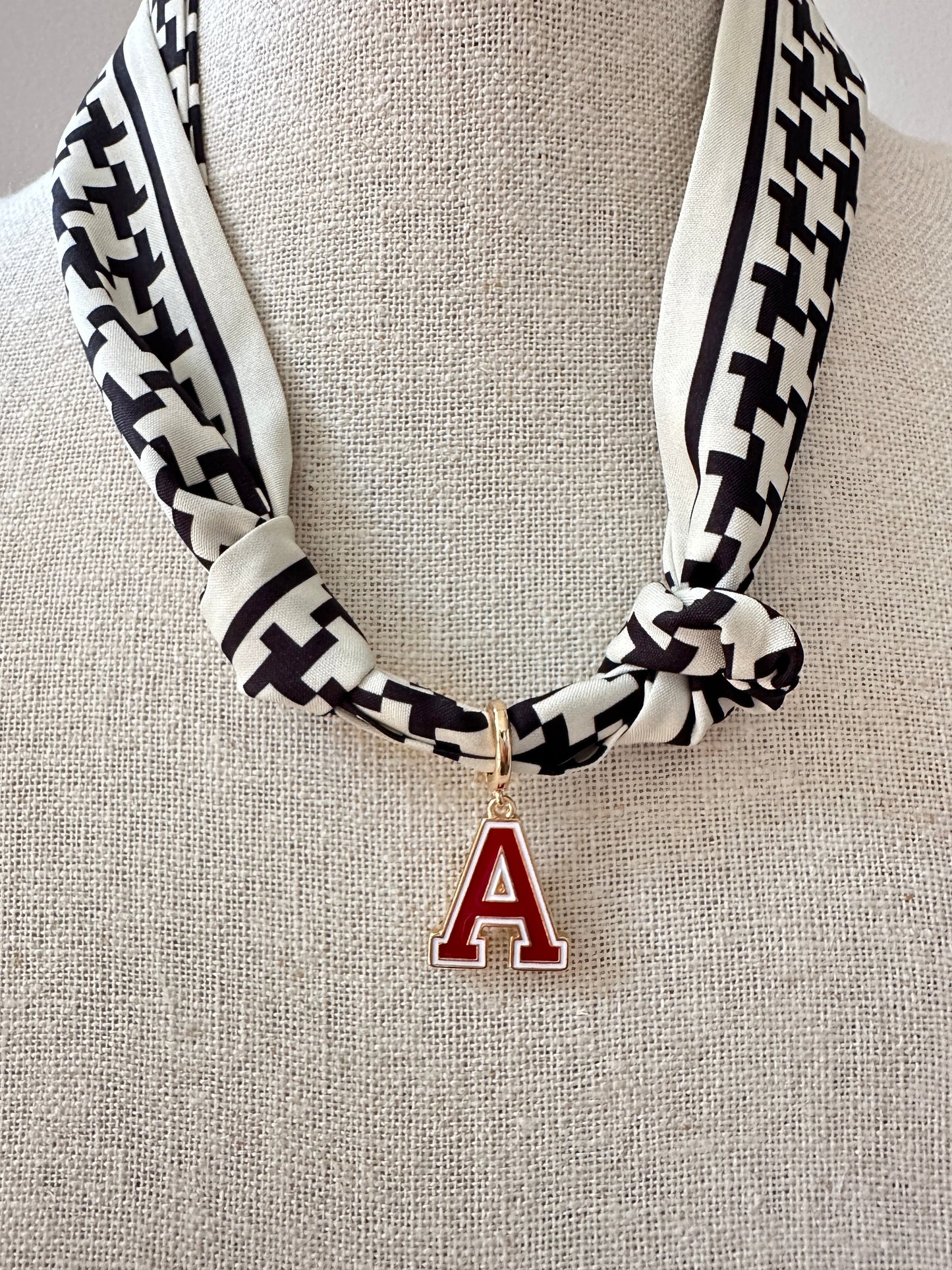 Gameday Scarf Necklace - Houndstooth with A Medallion