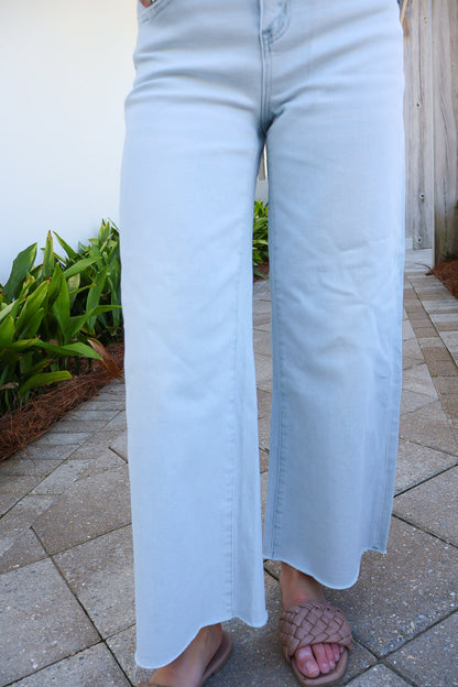 Olivia High Rise Wide Leg Crop Jeans – Light Wash